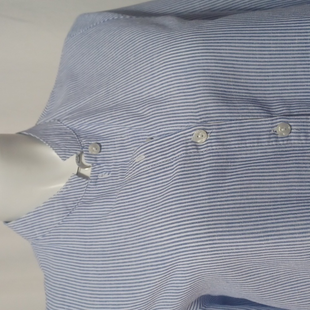 TAHARI WOMENS TOP SIZE L IN A LOVELY BLUE AND WHITE STRIPED 💙 - Picture 3 of 7